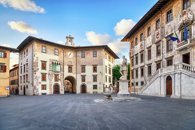 Love in Pisa: Self-Guided Romantic Puzzle Adventure - Piazza delle Vettovaglie and Piazza dei Cavalieri