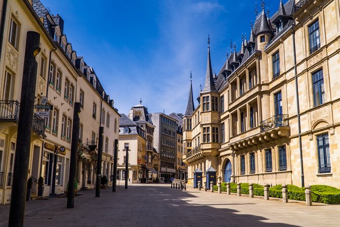 Luxembourg City Romantic Game: Walking Tour & Scavenger Hunt - The Corniche and views over the Alzette
