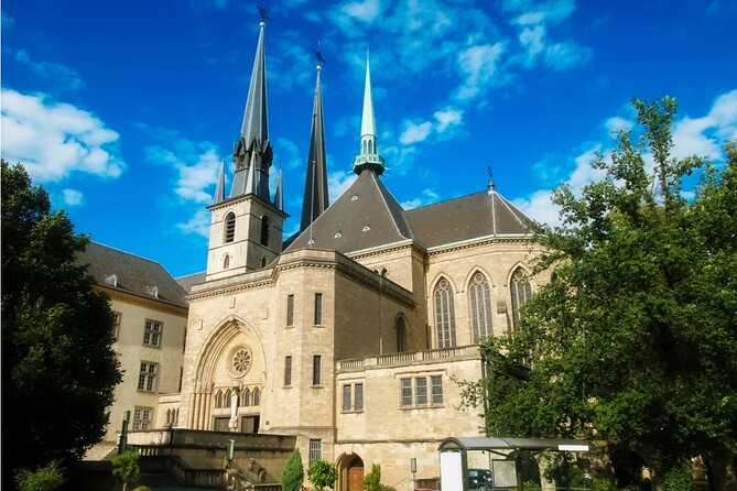 Luxembourg City Romantic Game: Walking Tour & Scavenger Hunt - A restaurant, Melusine, and the final bridge