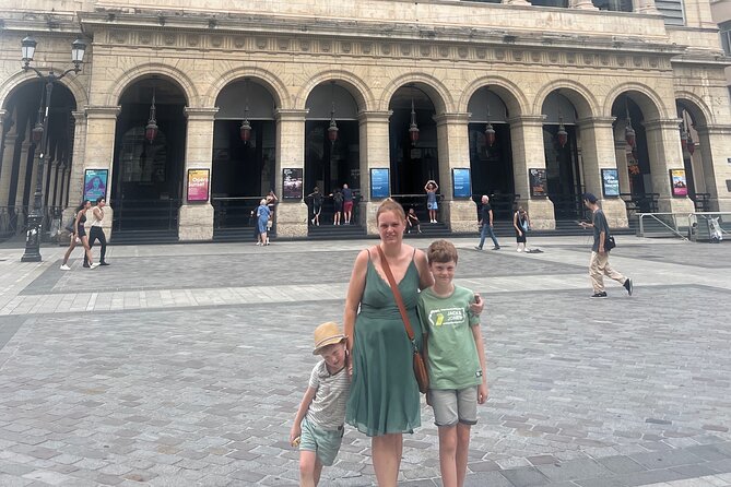 Lyon Scavenger Hunt and Sights Self-Guided Tour - Reaching Hôtel de Ville and the city center