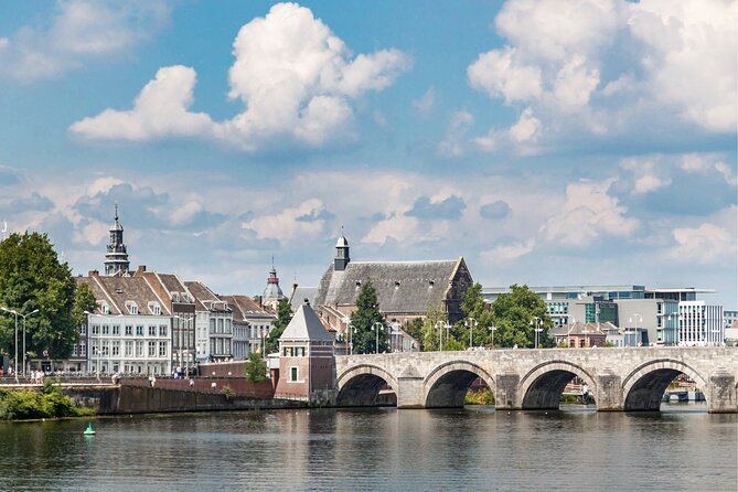 Maastricht Scavenger Hunt and Highlights Self Guided Audio Tour - Helpoort and the medieval defenses