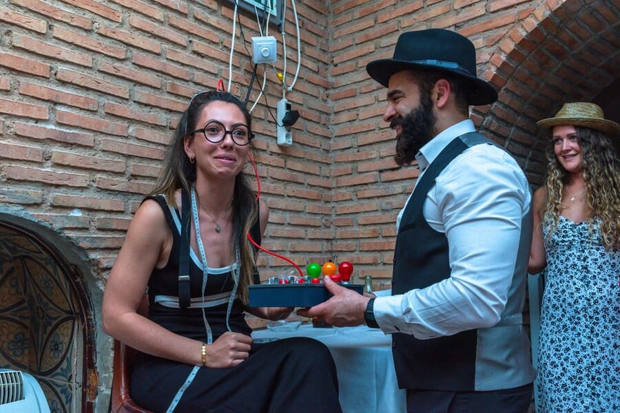 Madrid: Murder Mystery Dinner Experience - How the murder mystery works
