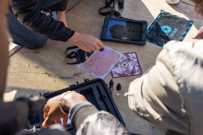 Malaga city game: Operation Mindfall - The iPad, augmented reality, and supplied gadgets