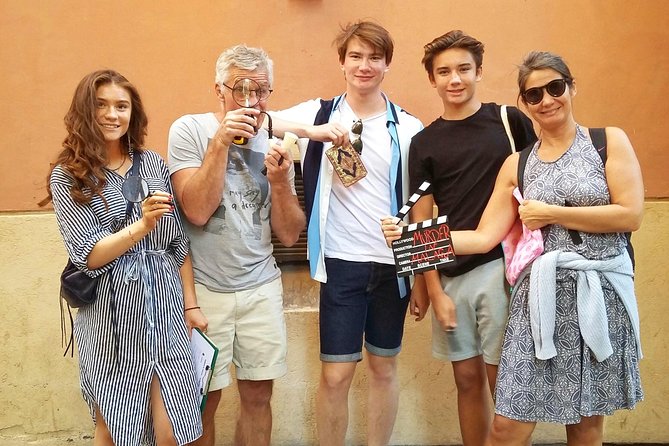 Málaga: Private Sightseeing Treasure Hunt - How the Málaga treasure hunt works