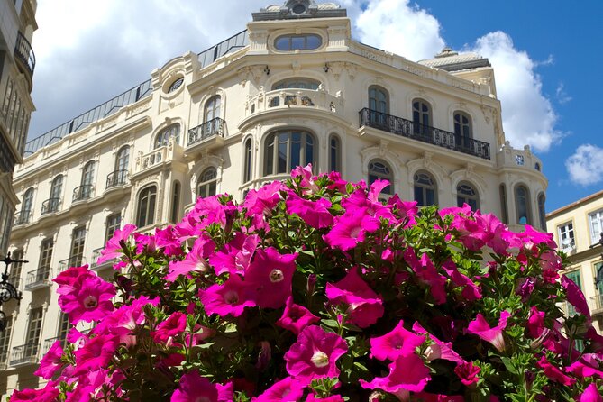 Malaga Scavenger Hunt and Highlights Self Guided Audio Tour - How this Malaga hunt works in real life
