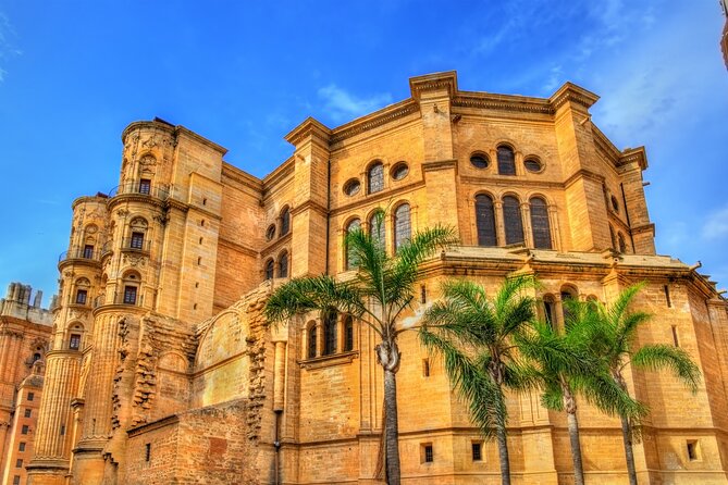 Malaga Scavenger Hunt and Highlights Self Guided Audio Tour - Centre Pompidou and Malaga’s modern waterfront