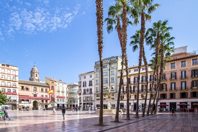 Malaga Scavenger Hunt and Sights Self-Guided Tour - The Alcazaba: a strong first landmark