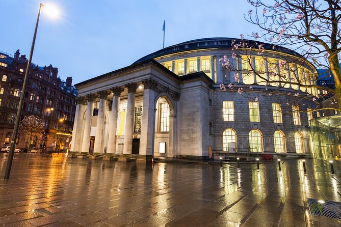 Manchester Scavenger Hunt and Highlights Self-Guided Tour - Price, group value, and the type of day you get