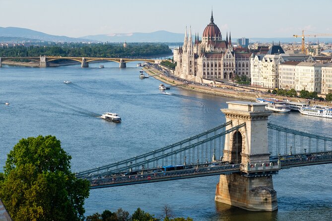 Margaret Island Mystery: Self-Guided Puzzle Quest in Budapest - Stop 1: Margit híd and the start of the game