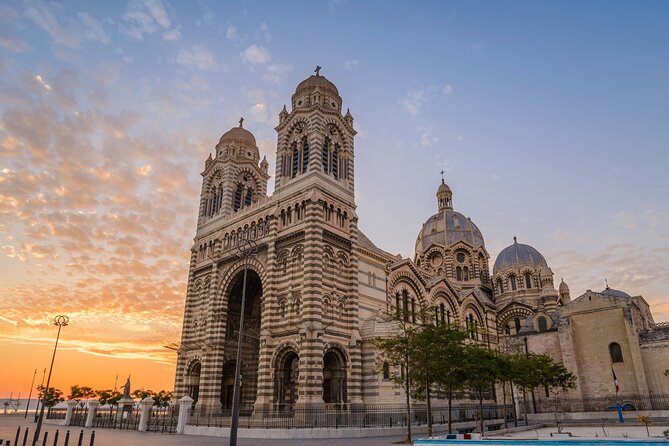 Marseille Scavenger Hunt and Highlights Self Guided Audio Tour - The Old Port and Marseille’s civic center