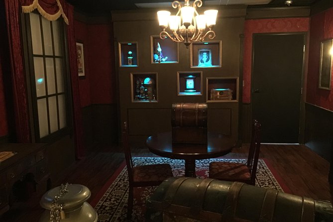 Master Of Illusions Magic & Paranormal Escape Room at Extreme Escape San Antonio - The private-room advantage