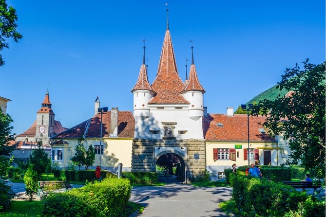 Medieval Brașov: Interactive City Game & Walking Tour - Starting at Poarta Șchei, the old city gate