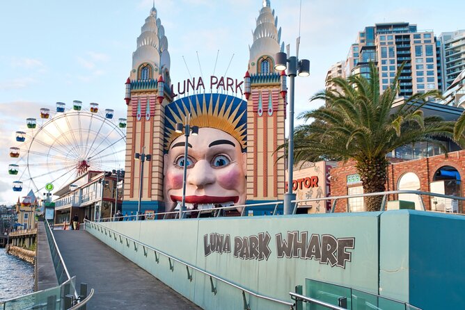 Melbourne (St Kilda) Scavenger Hunt and Sights Self-Guided Tour - The Wonderful Two and lesser-known stops