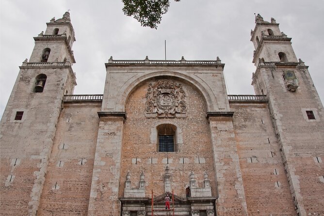 Mérida Scavenger Hunt and Sights Private Self-Guided Tour - What $10.57 buys you