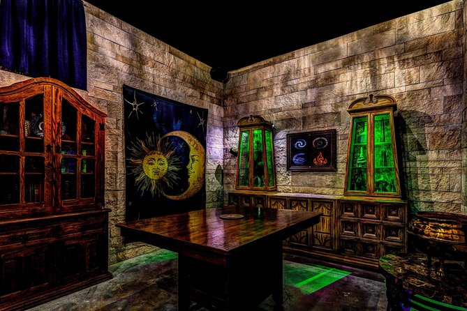 Merlin's Magic School Escape Room Game for Private Group - A Magical Crisis Instead of a Scary Room