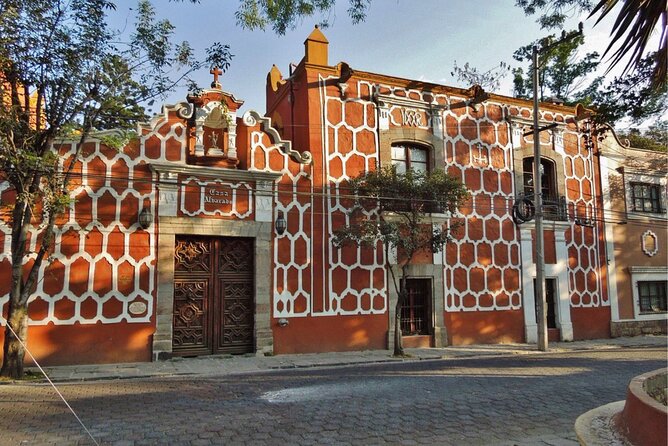 Mexico City (Coyoacan) Scavenger Hunt and Sights Self-Guided Tour - Starting at Cjon. del Río 1531