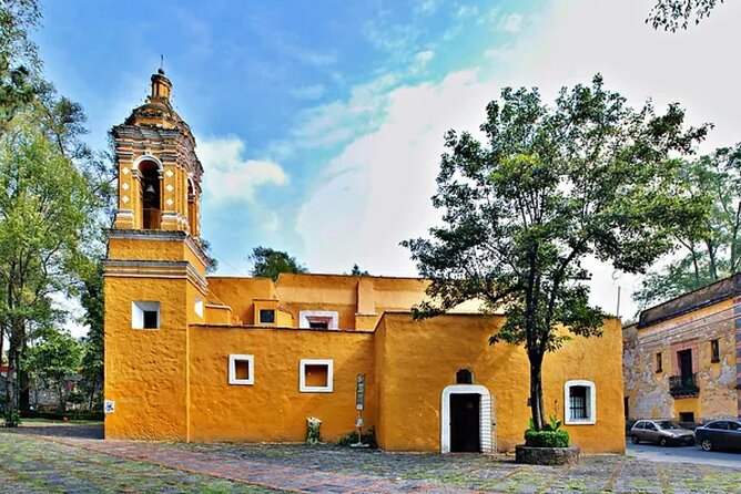 Mexico City (Coyoacan) Scavenger Hunt and Sights Self-Guided Tour - Reaching Casa Azul through clues and questions