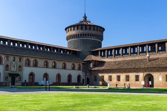 Milan Scavenger Hunt and Best Landmarks Self Guided Tour - Gallerie d’Italia and Piazza Meda