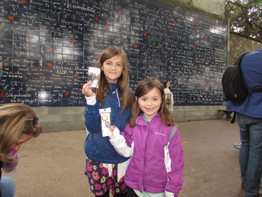 Montmartre: Private Treasure Hunt for Families and Kids - Timing, language, and cancellation details