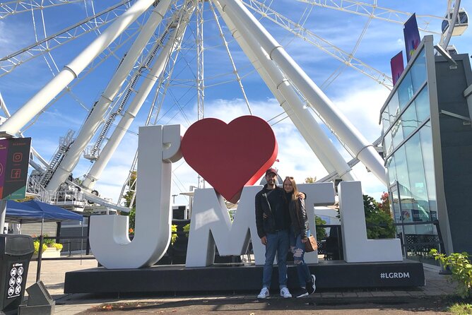 Montréal Scavenger Hunt and City Highlights Walking Tour - Bonsecours Market and the nearby chapel