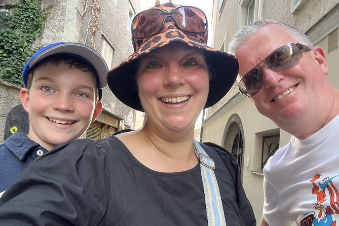 Mozart's Salzburg Exploration Game and Tour - Find Mozart’s birthplace on Getreidegasse