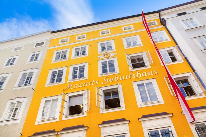 Mozart's Salzburg Exploration Game and Tour - Pause with Mozart in Mozartplatz
