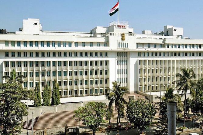 Mumbai Scavenger Hunt and Sights Self-Guided Tour - A city walk with a puzzle in your pocket