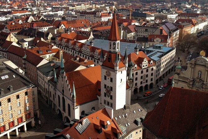 Munich Scavenger Hunt and Sights Self-Guided Tour - A playful start at Viktualienmarkt