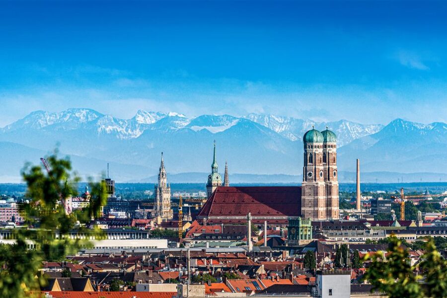 Munich: Scavenger Hunt Self-Guided Tour - Frauenkirche and Munich’s famous skyline