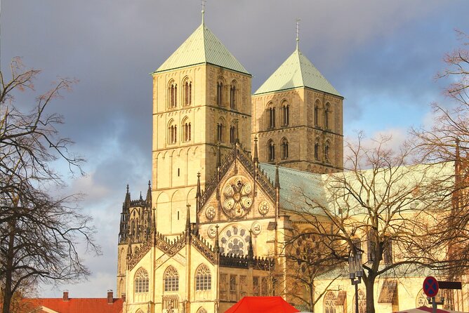 Münster Scavenger Hunt and Sights Self-Guided Tour - Photo tasks and friendly competition