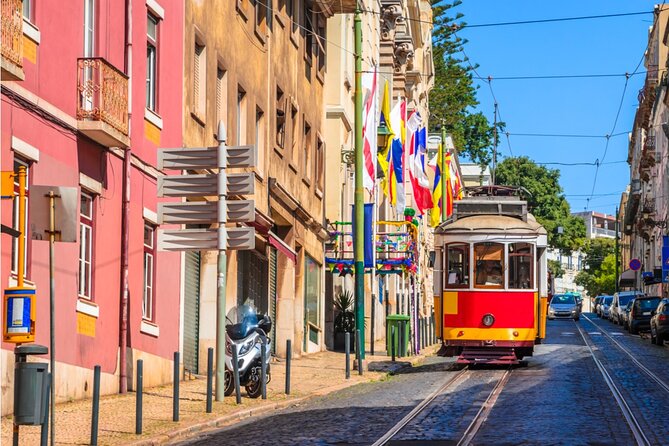 Mysteries of Alfama: Lisbon Exploration Game and Tour - What kind of Lisbon experience is this?