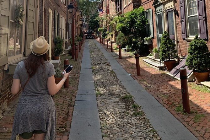 Mysteries on the Move: Scavenger Hunt in Savannah - Key points at a glance