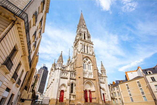 Nantes Scavenger Hunt and Highlights Self-Guided Tour - What the app does, and what it does not do