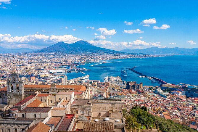 Naples Scavenger Hunt and Highlights Self-Guided Tour - A 3.7-kilometer walk that takes about two hours