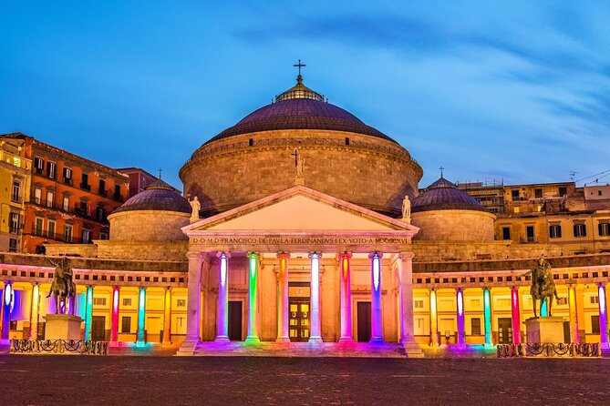 Naples Scavenger Hunt and Highlights Self-Guided Tour - Ten or more outdoor attractions along the route