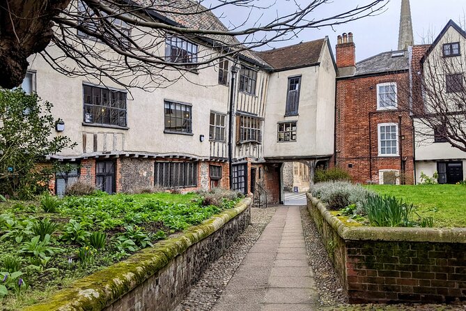Norwich City Game: Medieval Mystery & Walking Tour - What this Norwich mystery walk is really like
