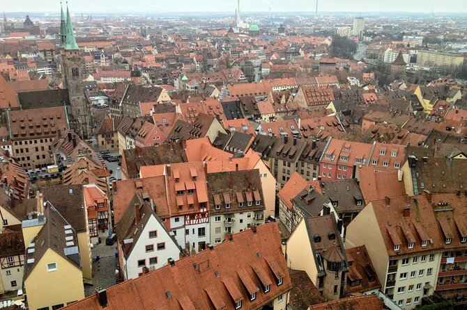 Nuremberg Scavenger Hunt and Sights Self-Guided Tour - Reaching Schöner Brunnen and other city sights