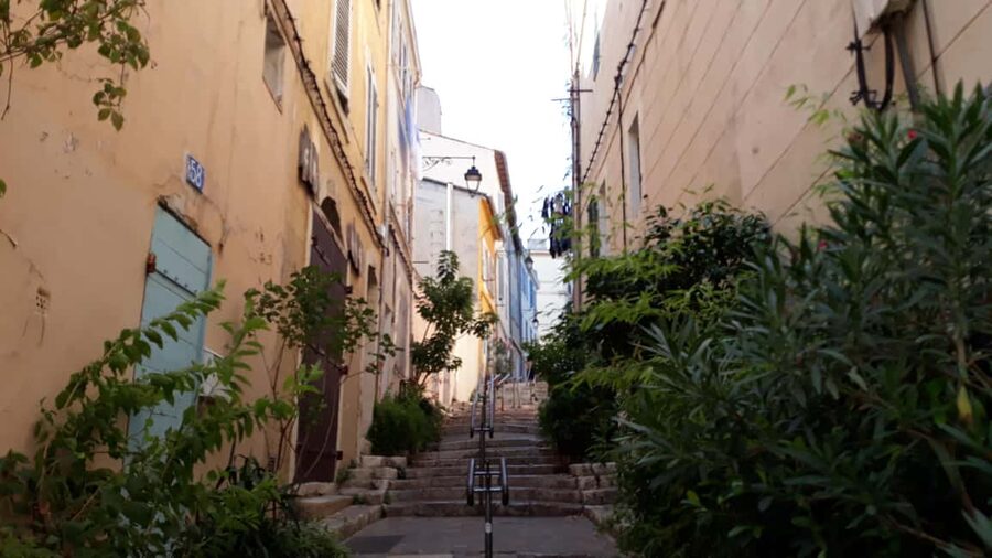 "Old Marseille" district tour and treasure hunt - Following the clues through Le Panier
