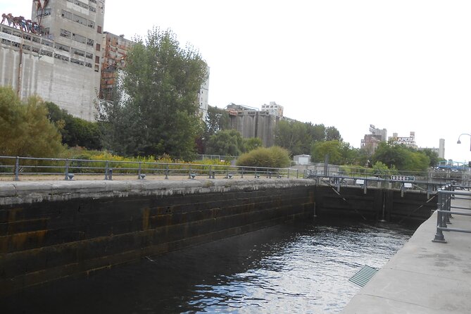 Old Montreal self-guided walking tour & scavenger hunt - From the canal area to Habitat 67