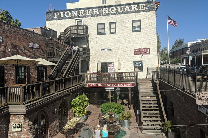 Old Sacramento Scavenger Hunt Walking Tour and Game - Key points to know before you book
