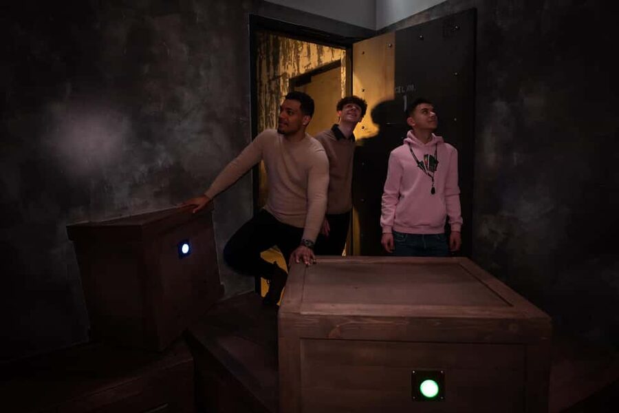 Oslo: Prison Island Adventure Escape Game - A prison full of short challenges