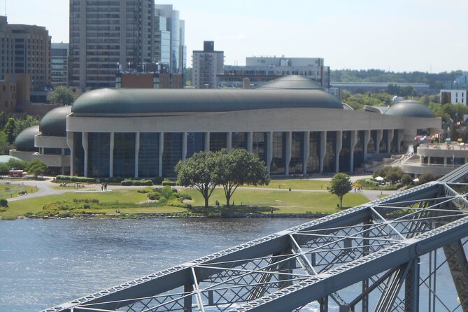Ottawa Self Guided Walking Tour And Scavenger Hunt - The canal, Chateau Laurier, and Major’s Hill Park