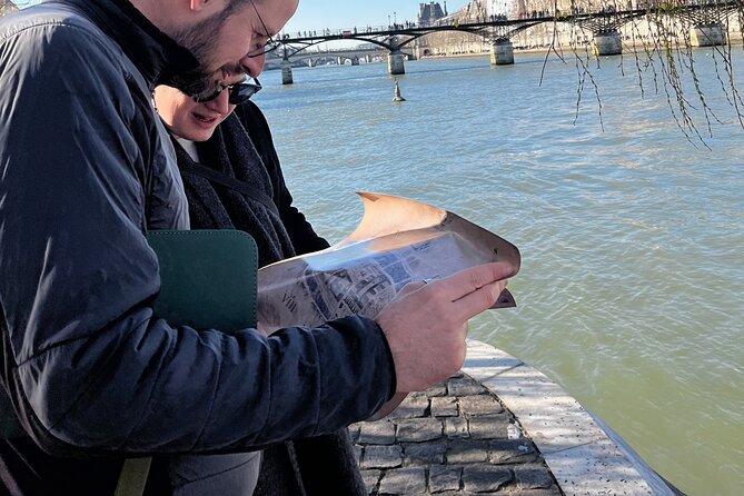Outdoor Escape Game in Paris : The Stone of Nicolas Flamel - How the outdoor escape game works