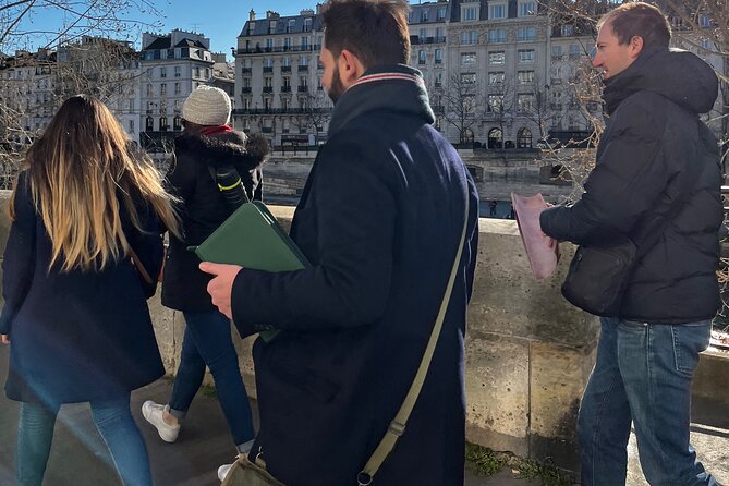 Outdoor Escape Game in Paris : The Stone of Nicolas Flamel - Who should book the Stone of Nicolas Flamel?