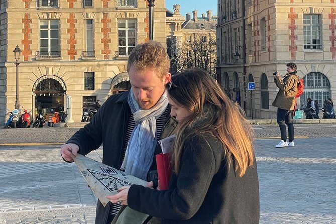 Outdoor Escape Game in Paris : The Stone of Nicolas Flamel - Île de la Cité through a different lens