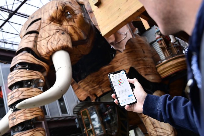 Outdoor escape game | Jules Verne - The extraordinary challenge - The chatbot gives you the first instruction