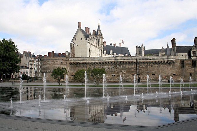 Outdoor escape game | Vikings - The Relic of Odin - Starting at Place du Bouffay with Ragnar Lodbrok