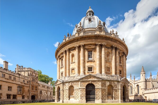 Oxford Scavenger Hunt and Sights Self-Guided Tour - Narnia Door and other Oxford stops