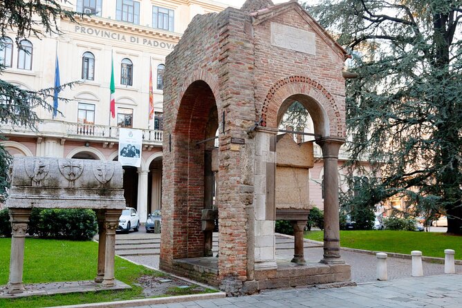 Padova Scavenger Hunt and Sights Self-Guided Tour - Basilica of St. Anthony and Padua’s major sights
