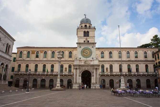 Padua Scavenger Hunt and Highlights Self Guided Audio Tour - Piazza dei Signori and Palazzo della Ragione